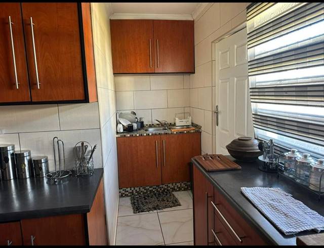 3 BEDROOM HOUSE FOR SALE IN KLOPPERPARK